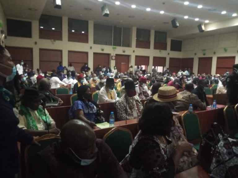 Read more about the article PIB: Host Communities in free-for-all at Reps’ public hearing over leadership (Updated) – Vanguard News